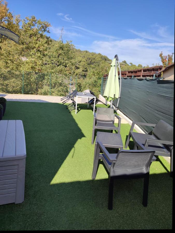 Apartmán F1 Avec Un Espace Jardin Gattières Exteriér fotografie